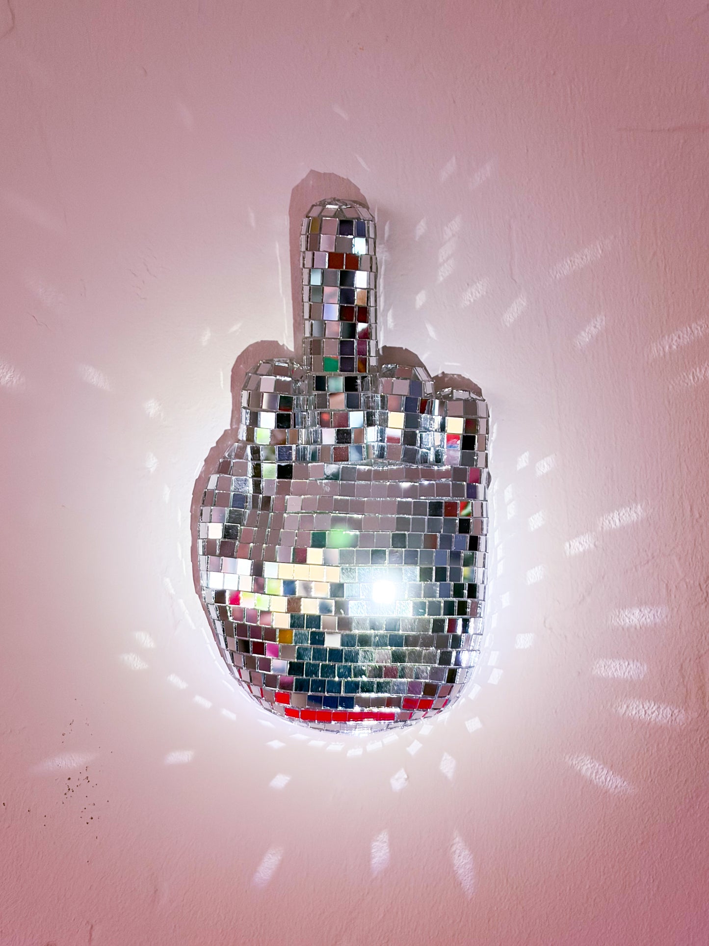 MITTELFINGER• Glitzer